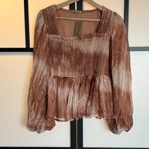 GPD long sleeve smocked blouse. Size Small. NWT